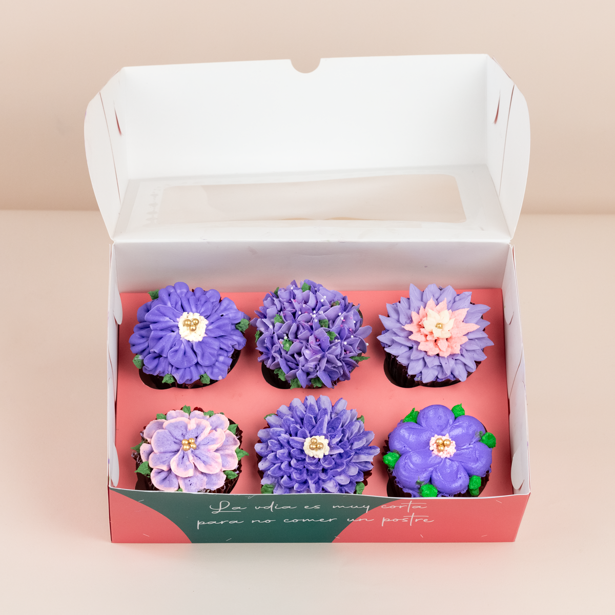 CUPCAKES FLORES MORADAS